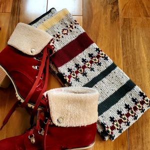 CHRISTOPHER & BANKS Embroidered Scarf (EUC)